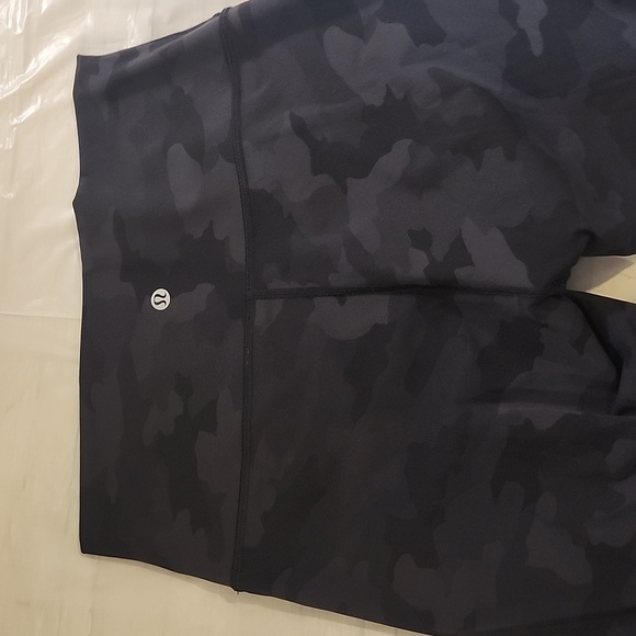 Lululemon Black Camouflage High-Waisted Leggings - Picture 10 of 12